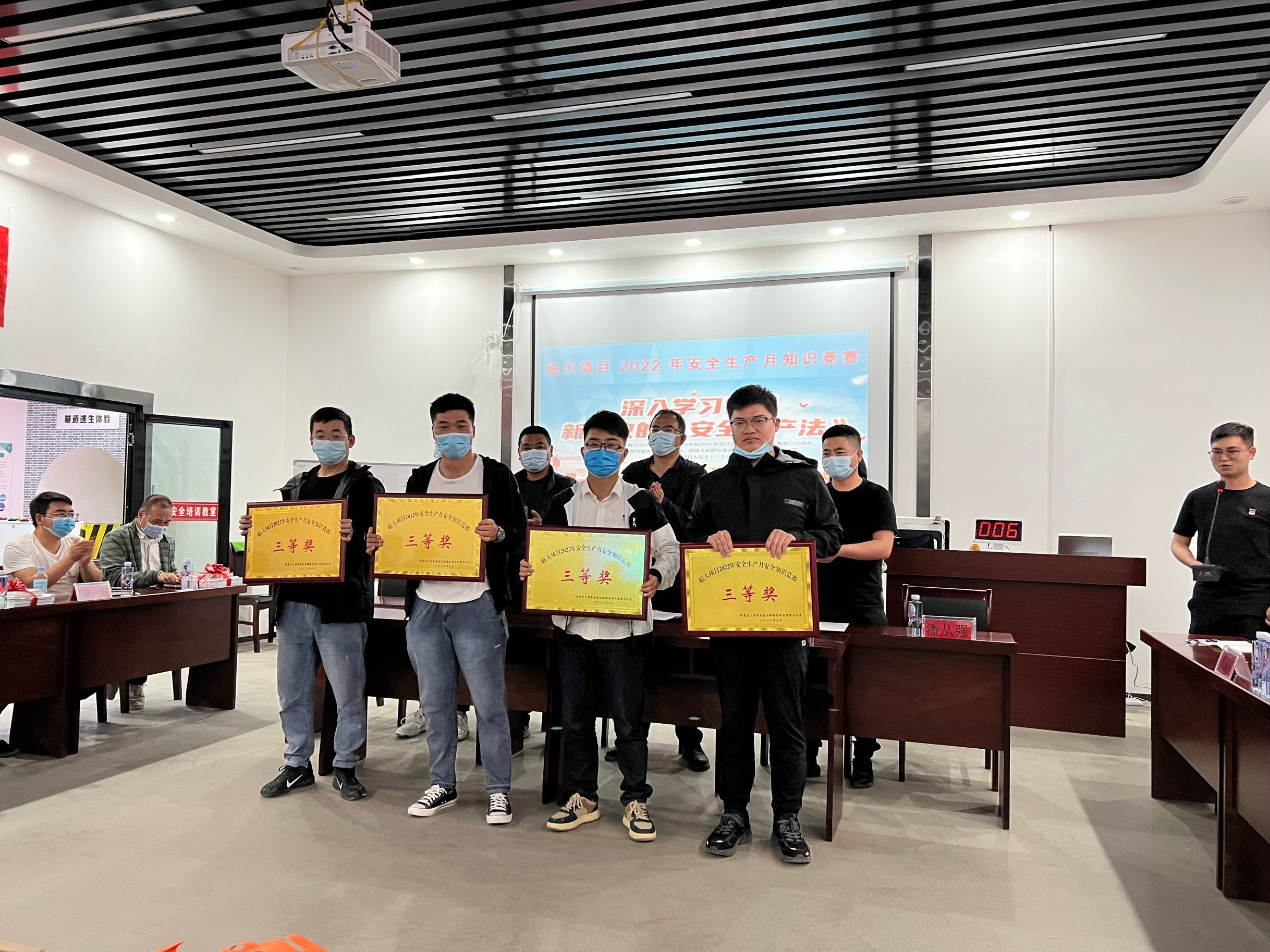 擬選1(5).jpg 擬選1(5).jpg